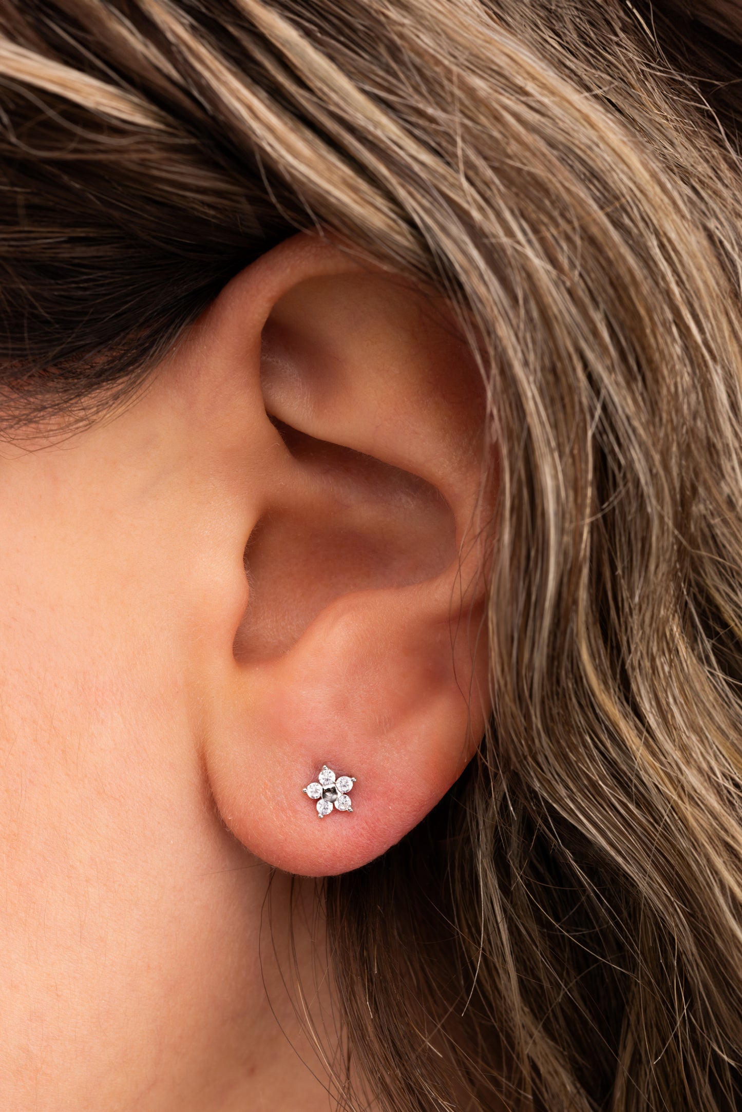 Helix Stella earring (piercing) 